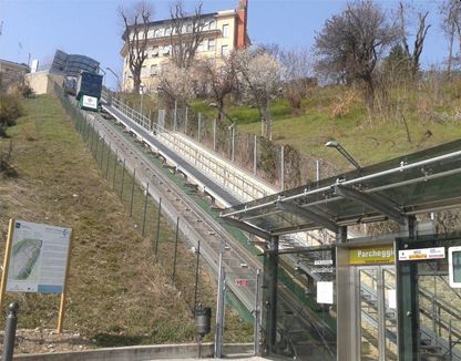 Figure 2: Inclined lift to the city centre of Cuneo Figure 2: Inclined lift to the city centre of Cuneo