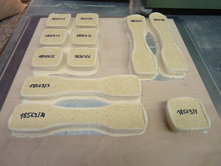 Test specimens produced by selective hot pressing to determine the strength in and parallel to the direction of assembly Test specimens produced by selective hot pressing to determine the strength in and parallel to the direction of assembly