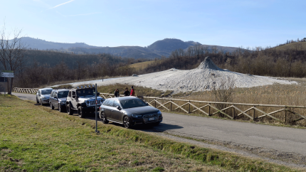 visitors-at-the-Mud-Vulcanoes- visitors-at-the-Mud-Vulcanoes-