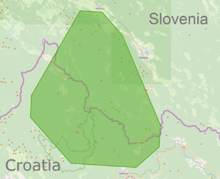 Territory of lynx Bojan (green), Slovenian-Croatian border is marked with purple line. Photo: Nives Pagon 