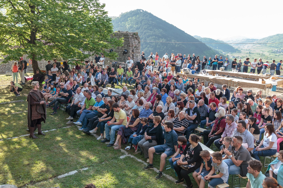 2018-04-26-Grad-Rihemberk-fotoDV-16.jpg 